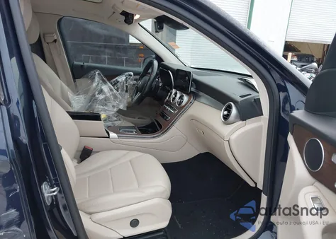 2021 Mercedes-Benz Glc 300 4Matic Suv z USA, uszkodzony, nr VIN W1N0G8EB2MF919353